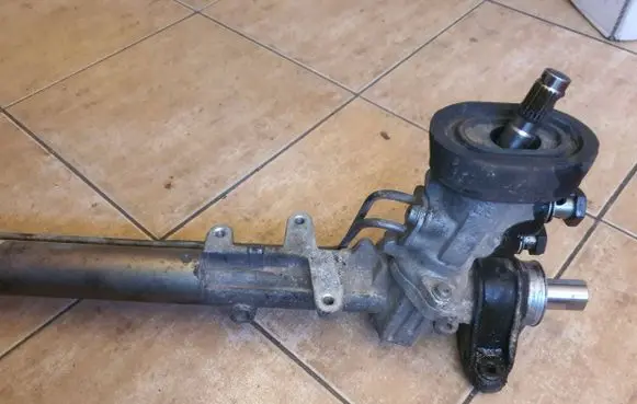Volkswagen Golf IV Steering rack 1j1422105