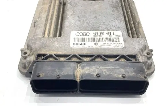 Audi A8 S8 D3 4E Engine control unit/module ECU 4E0907409B