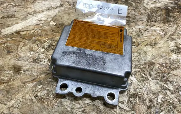 Infiniti G37 Airbag control unit/module 988203LW0A