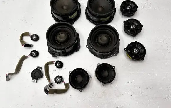 Land Rover Range Rover Velar Front door speaker