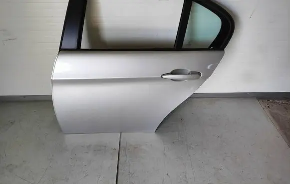 BMW 3 E90 E91 Rear door