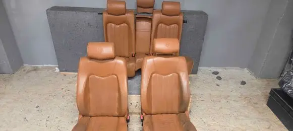 Maserati Quattroporte Seat set MINT001