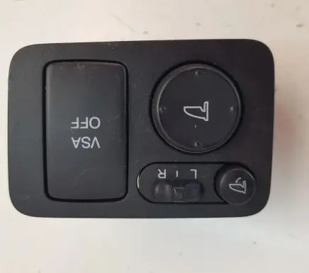 Honda CR-V Wing mirror switch M33212
