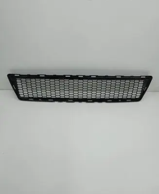 Toyota Verso Front bumper lower grill 531120F040