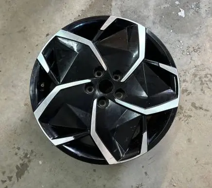 R19 alloy rim