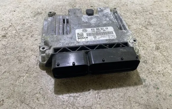 Volkswagen Golf V Engine control unit/module 03G906021KH 1039S15273 0281013226