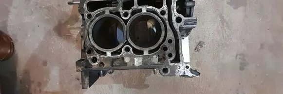 Subaru Legacy Engine block MIA12331