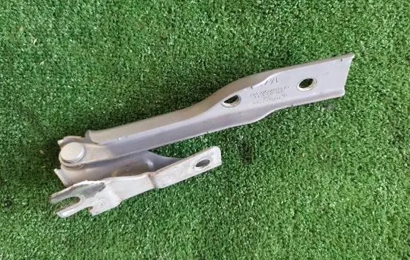 Volkswagen Polo V 6R Engine bonnet/hood hinges 6R0823301B