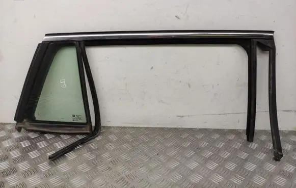 Opel Insignia A Rear vent window glass 13243092