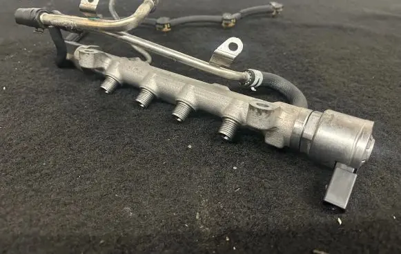 Volkswagen PASSAT B8 Fuel main line pipe 04L089G 0038545