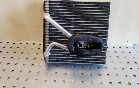 Air conditioning (A/C) radiator (interior)