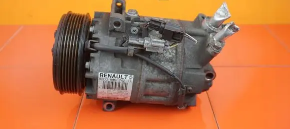 Renault Megane III Air conditioning (A/C) compressor (pump) 8200869742 M4R711