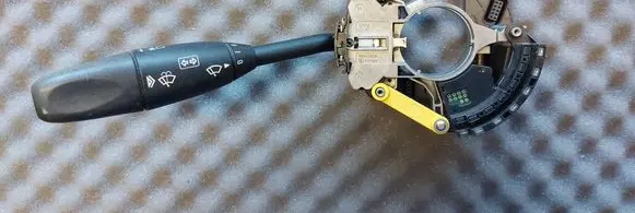 Mercedes-Benz E W211 Steering angle sensor 0305459732 05112210 0511221003021901