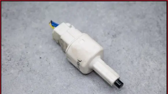Peugeot 108 Brake pedal sensor switch