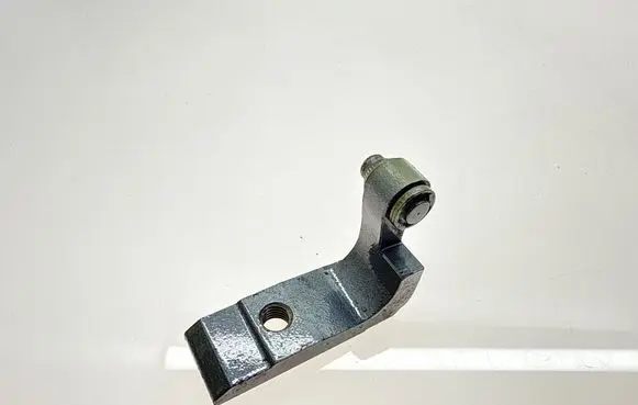 BMW 1 F40 Rear door lower hinge 5A1FCB1