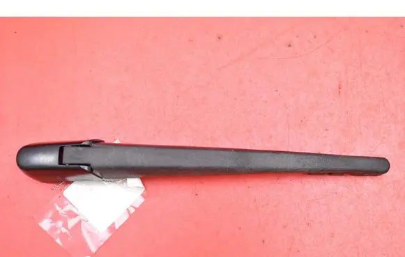 Suzuki Swift I Rear wiper blade arm 