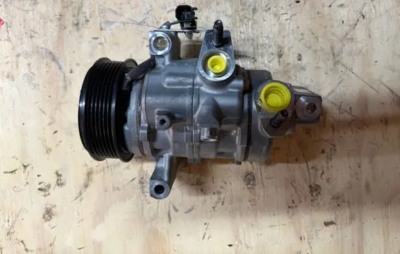 Ford Transit Courier Air conditioning (A/C) compressor (pump) H1BH19D629CB