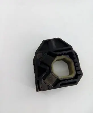 Radiator mount bracket