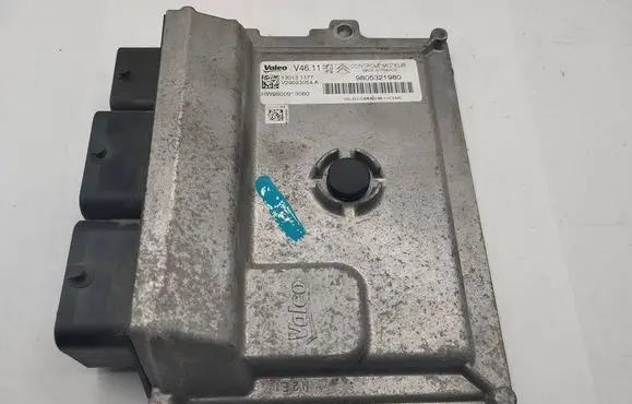 Peugeot 208 Engine control unit/module 9805321980 130131177 V29033054A