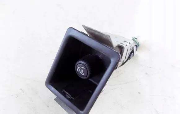 Mitsubishi Pajero Panel lighting control switch 