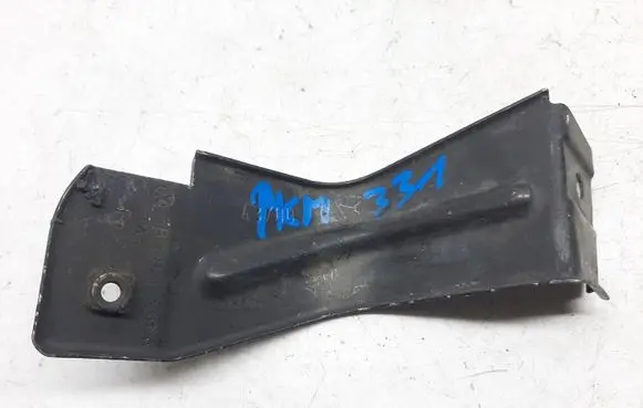 Volkswagen PASSAT B5.5 Fender mounting bracket 3B0821238A