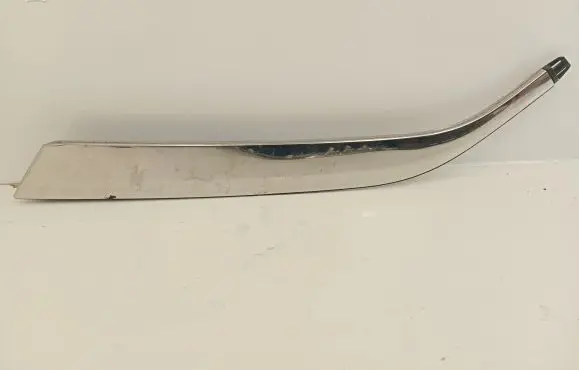 Peugeot 5008 II Rear side glass trim 9827008977
