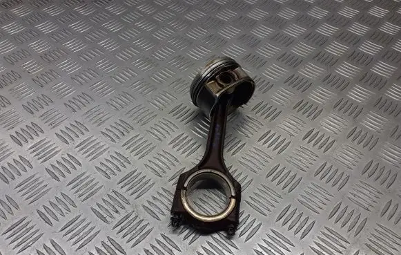Audi A6 S6 C5 4B Piston 