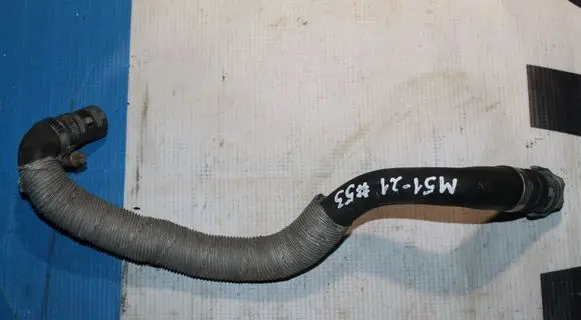 Volvo C70 Oil fill pipe 3M5H18C553