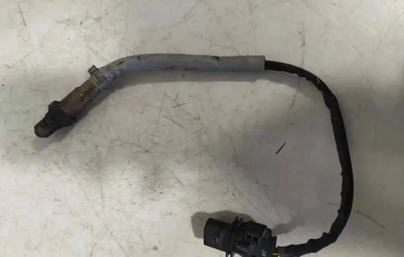 Volkswagen Caddy Lambda probe sensor 03L906262 0281004083