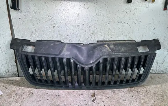 Skoda Fabia Mk2 (5J) Front grill 5J0853668B