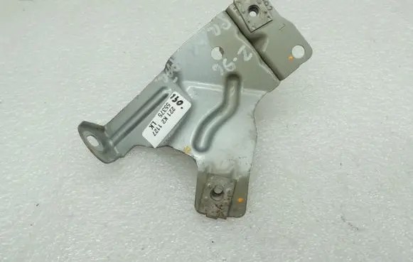 Opel Zafira C Front bumper mounting bracket 13282439 1100027