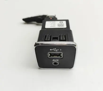 Jeep Compass AUX in-socket connector 5XG28DX9AD 609278700