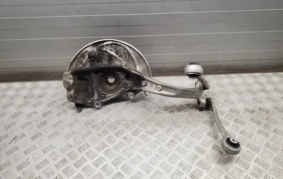 Audi A4 S4 B9 Front wheel hub 8W0407560 8W0615312C 8W0407242F