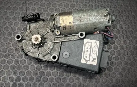 Audi A8 S8 D2 4D Sunroof motor/actuator 4A0959591C
