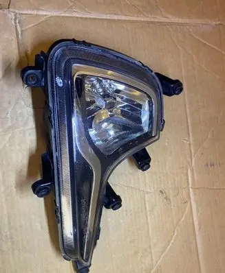 Hyundai i20 (BC3 BI3) Front fog light 92202-C8300