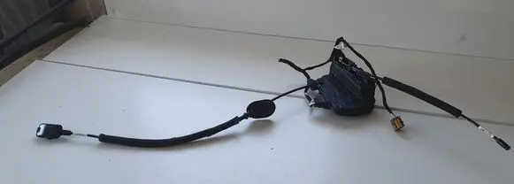 Renault Captur Front door lock