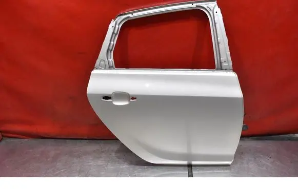 Opel Astra J Rear door