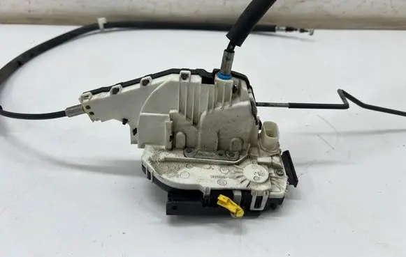 Maserati Ghibli Front door lock 670032944