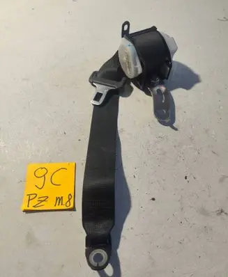 Toyota Avensis T250 Rear seatbelt 284728