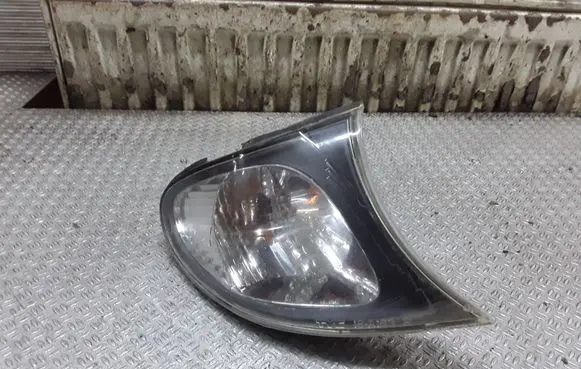 BMW 3 E46 Front indicator light