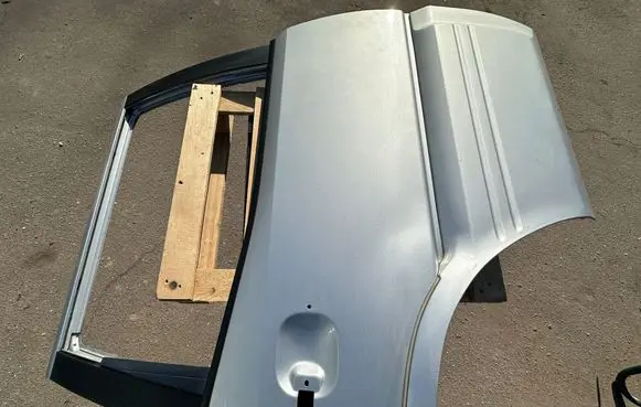 Nissan Terrano Rear door 821001F230