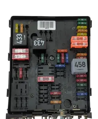 Audi A3 S3 8P Fuse module 1K0937124K 014189861