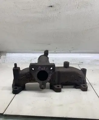 Volkswagen Polo III 6N 6N2 6NF Exhaust manifold 045253033
