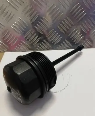 Volkswagen Golf V Oil filter cover 