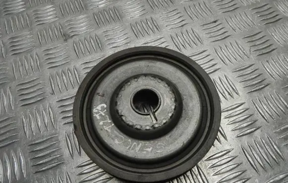Renault Scenic II - Grand scenic II Crankshaft pulley E111126A VD16448