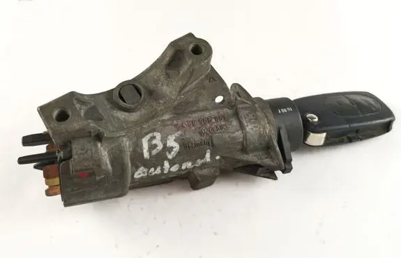 Volkswagen PASSAT B5 Ignition lock 4B0905851