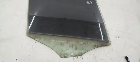 BMW 1 E81 E87 Rear door window glass