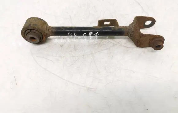 Honda CR-V Rear control arm