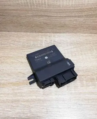 Audi A6 S6 C6 4F Gateway control module 4F0907468D