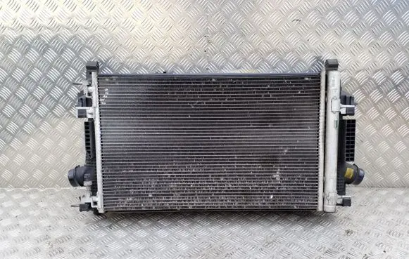 Chevrolet Orlando Radiator set 0130308406 16454989 13367378